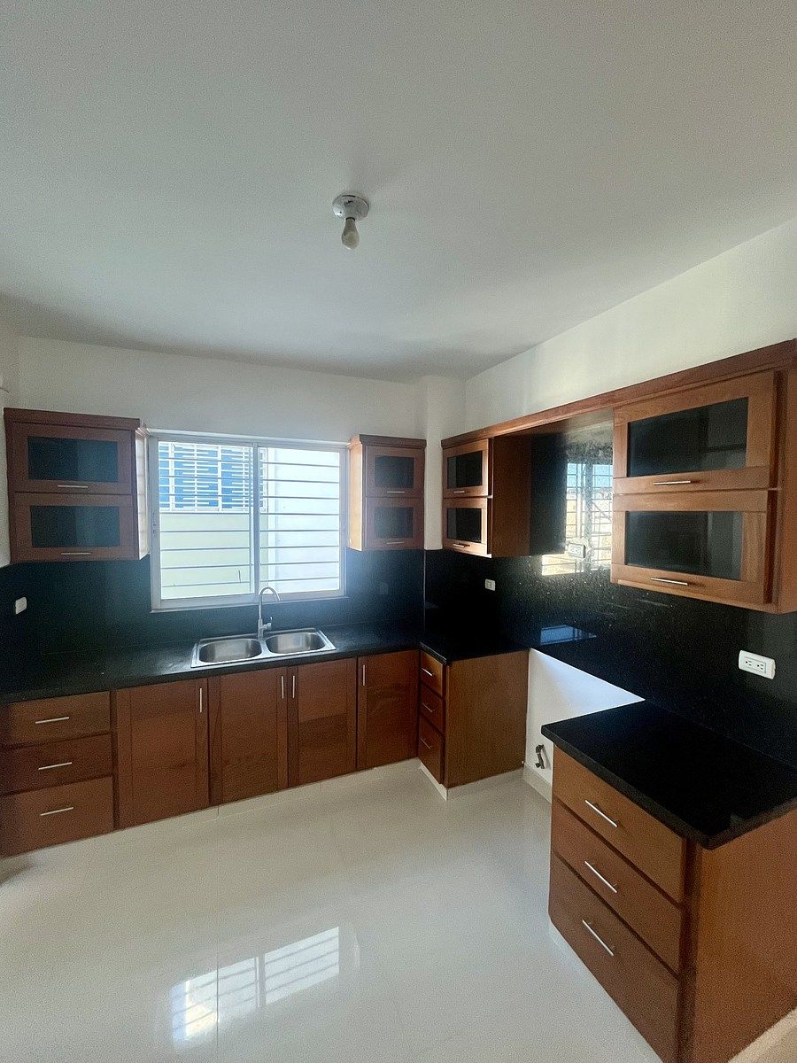 4 de 13: Cocina cerrada