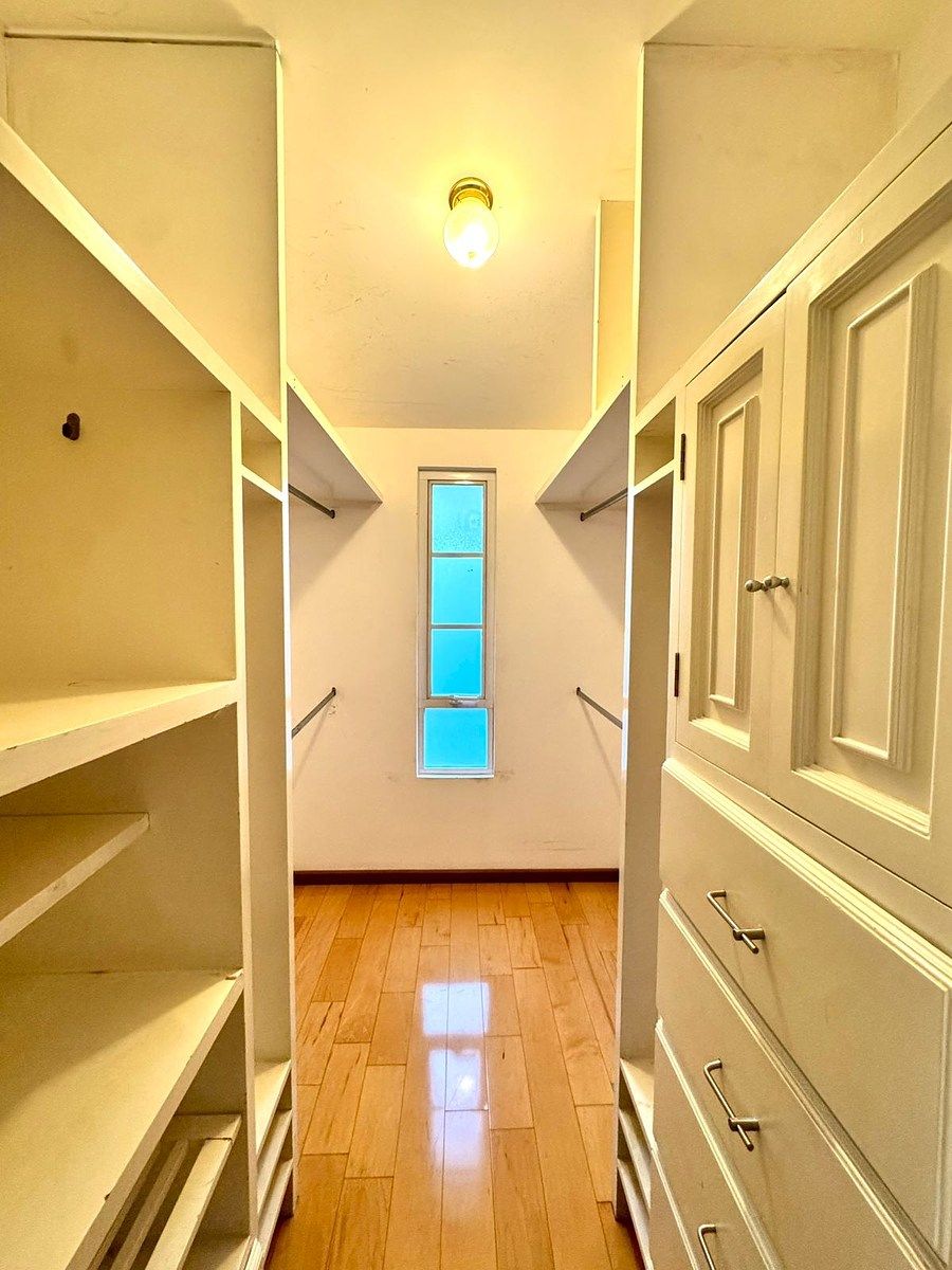 13 de 29: Vestidores