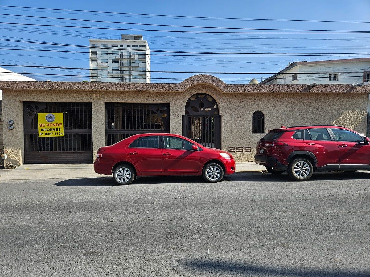 1 de 11: COCHERA DOBLE