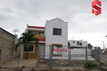 Casa de 2 plantas en RENTA ubicada en esquina en Fraccionamiento Las  Americas