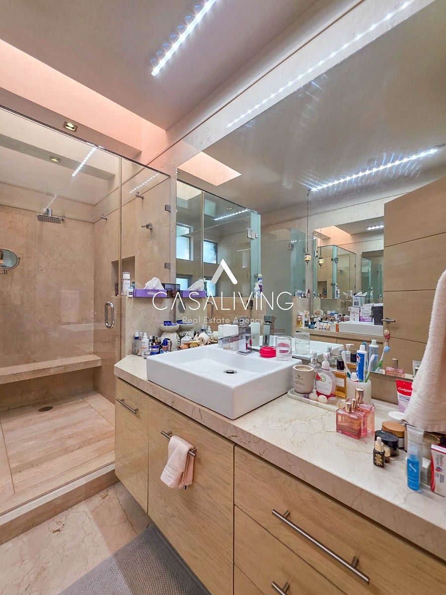 35 de 35: Baño de recámara principal