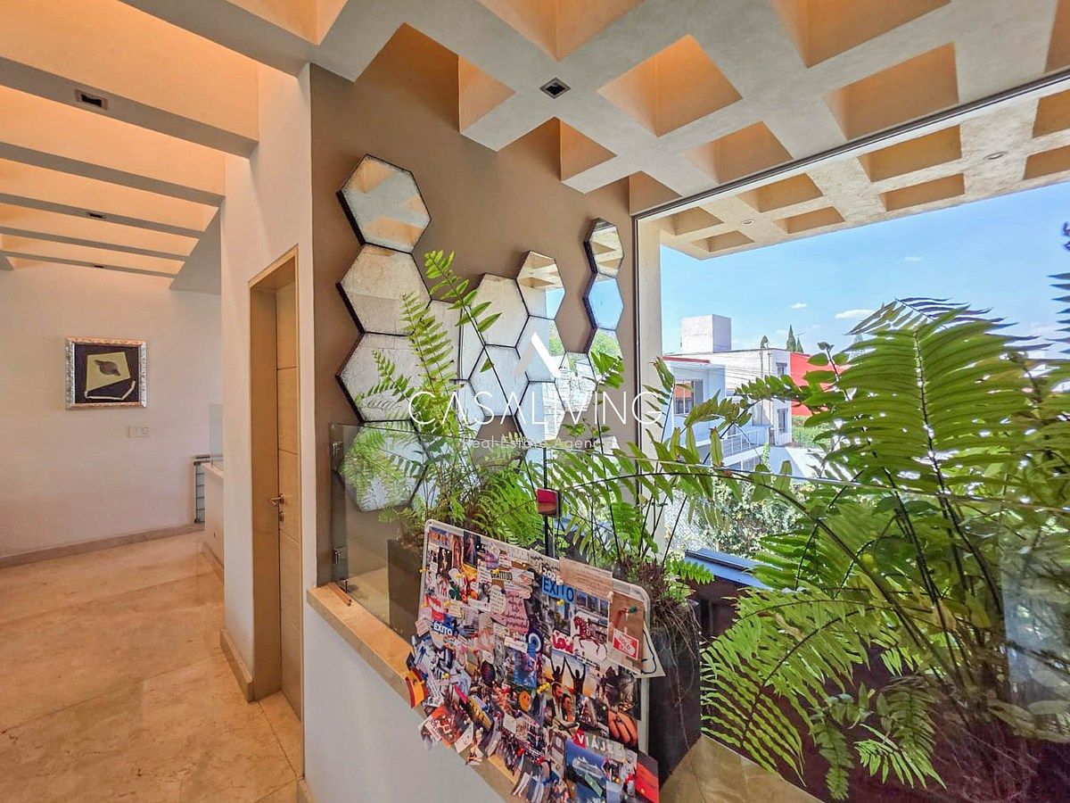 26 de 35: Hall de recámaras