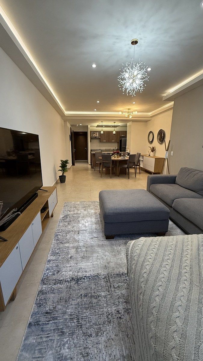 7 de 15: Family Room y área de comedor