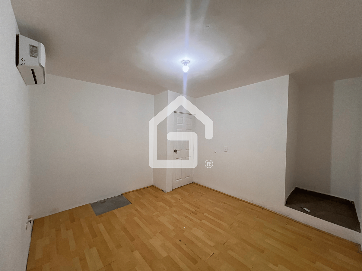 10 of 17: 1ra recamara con acceso a la terraza