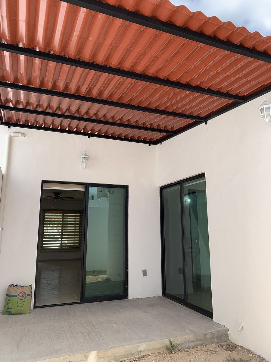 14 de 17: Patio techado