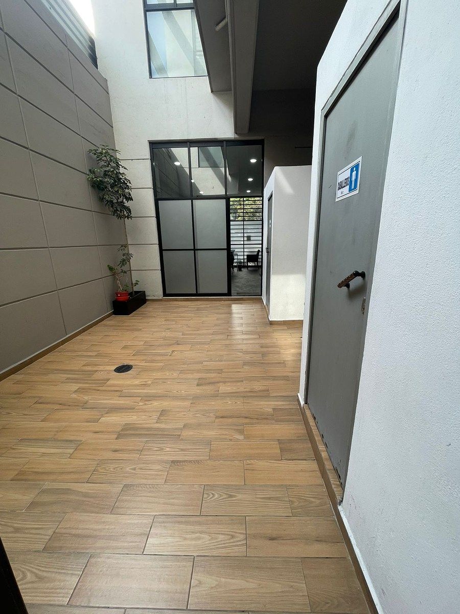 32 de 35: Salón de Usos Múltiples