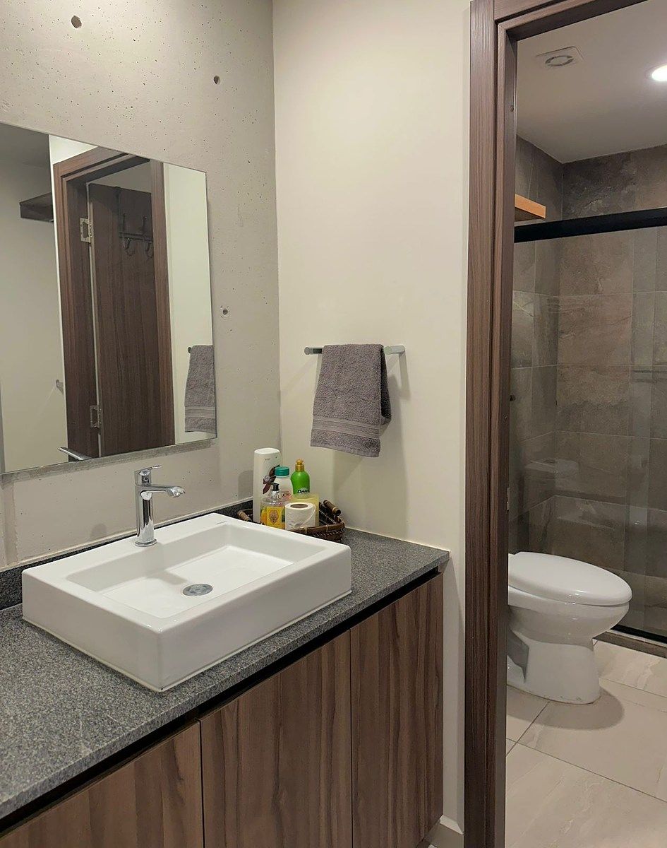 9 of 10: Baño recamara principal