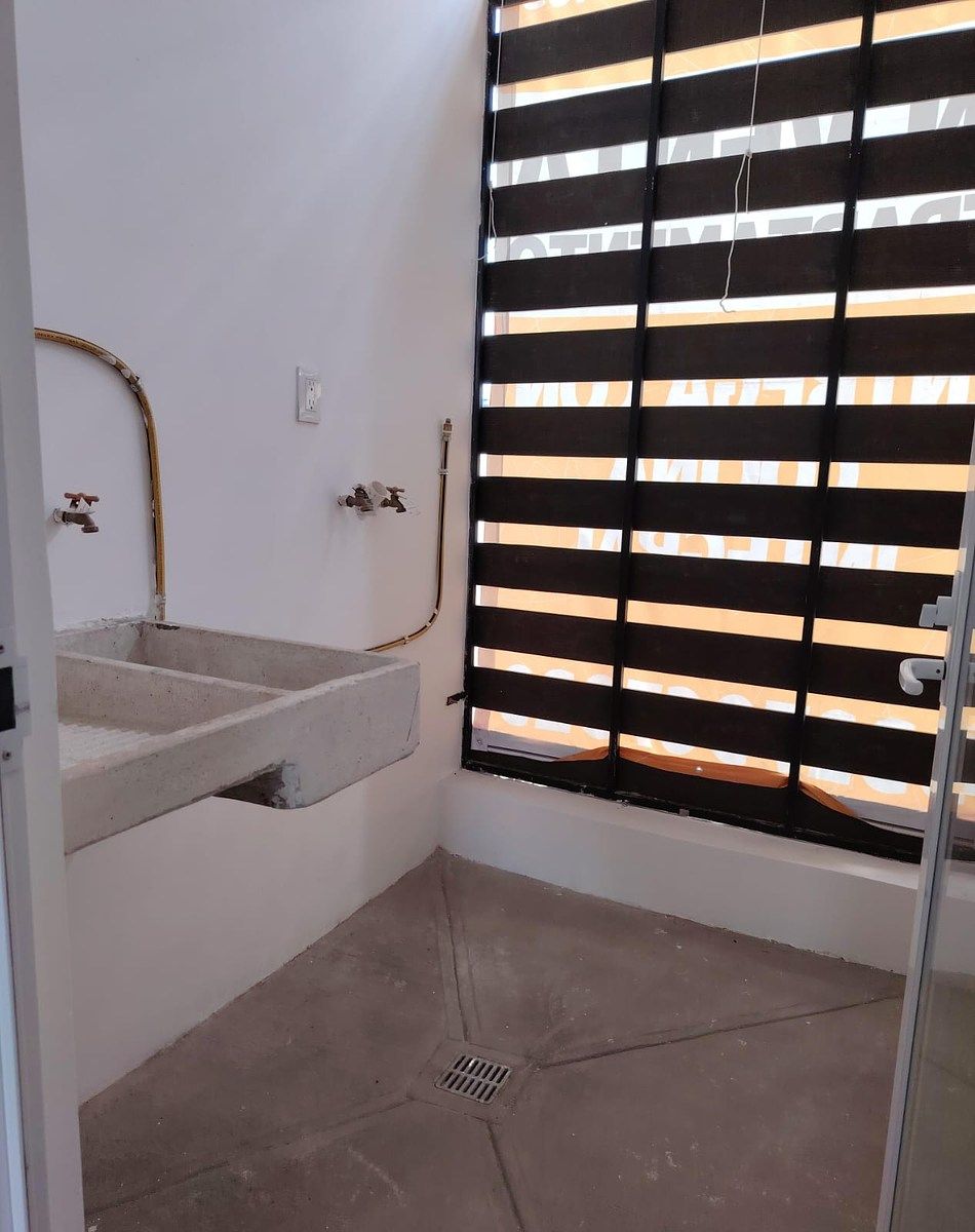 15 of 26: Area  de lavado