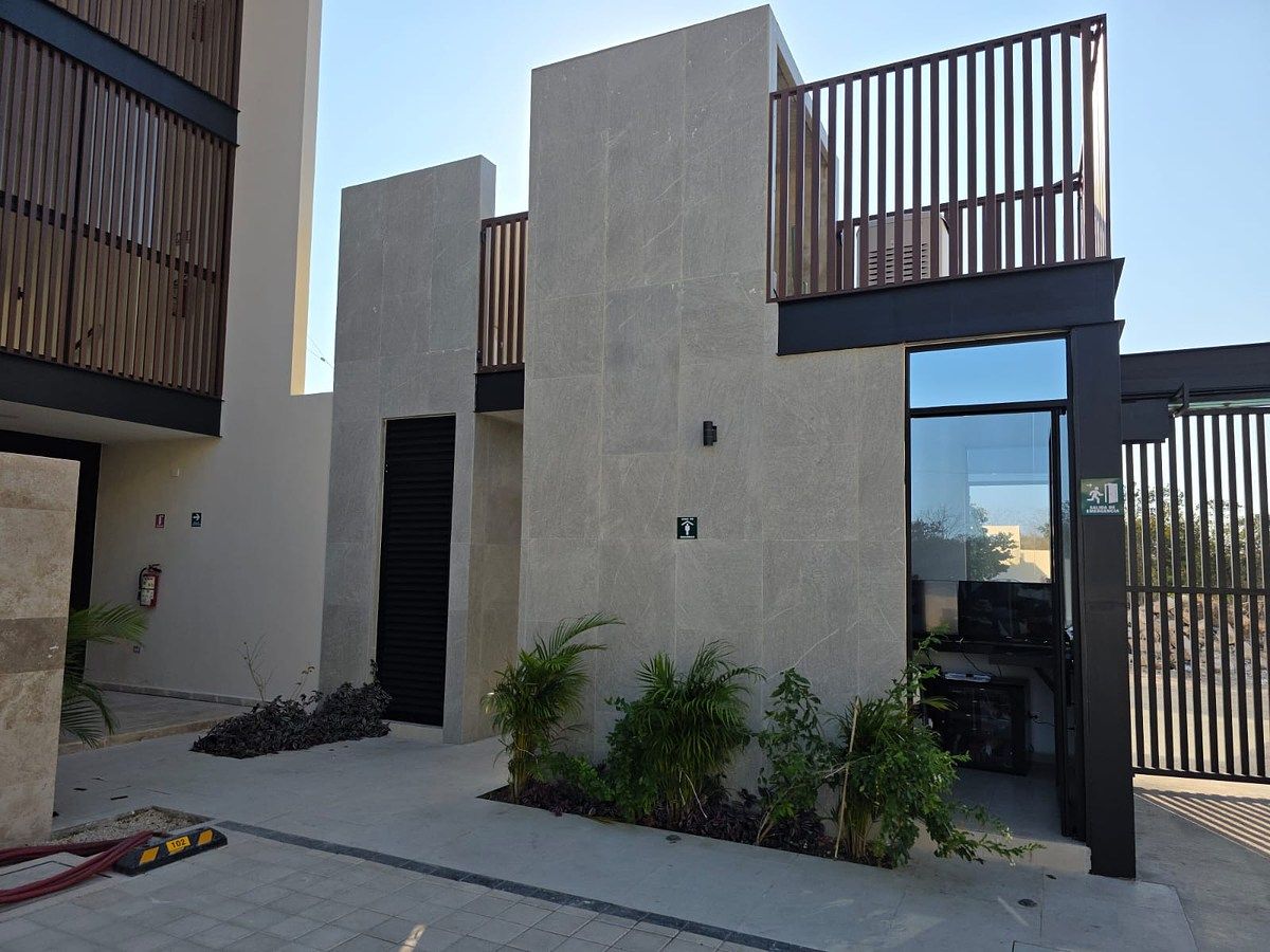 12 of 27: Departamento en Venta Merida