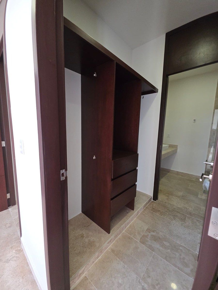 7 of 27: Departamento en Venta Merida