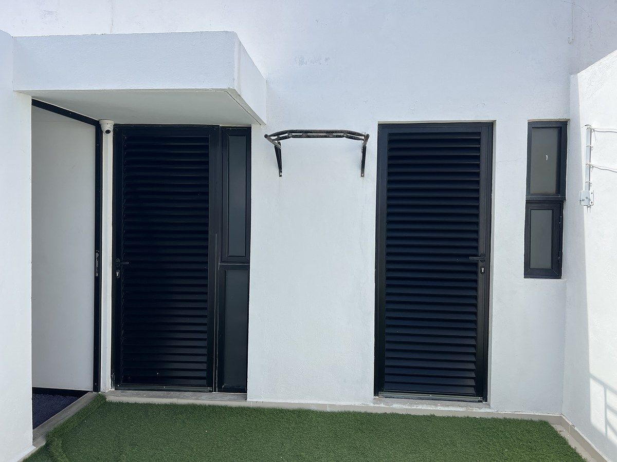 27 of 36: ESTUDIO/CUARTO DE LAVADO