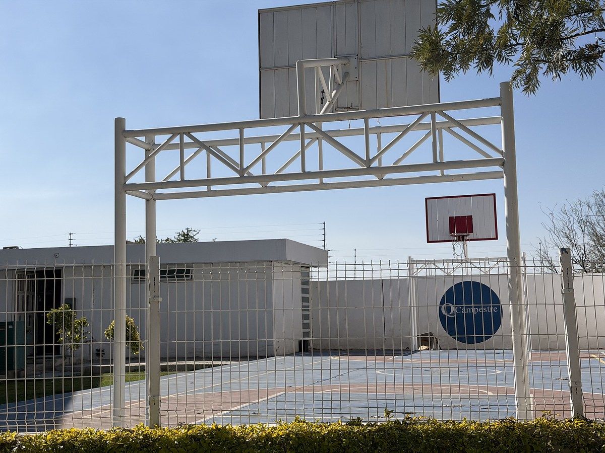 10 de 12: Cancha de basquet