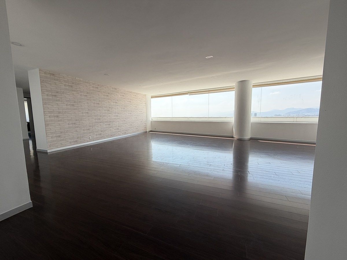 6 of 51: Estancia principal