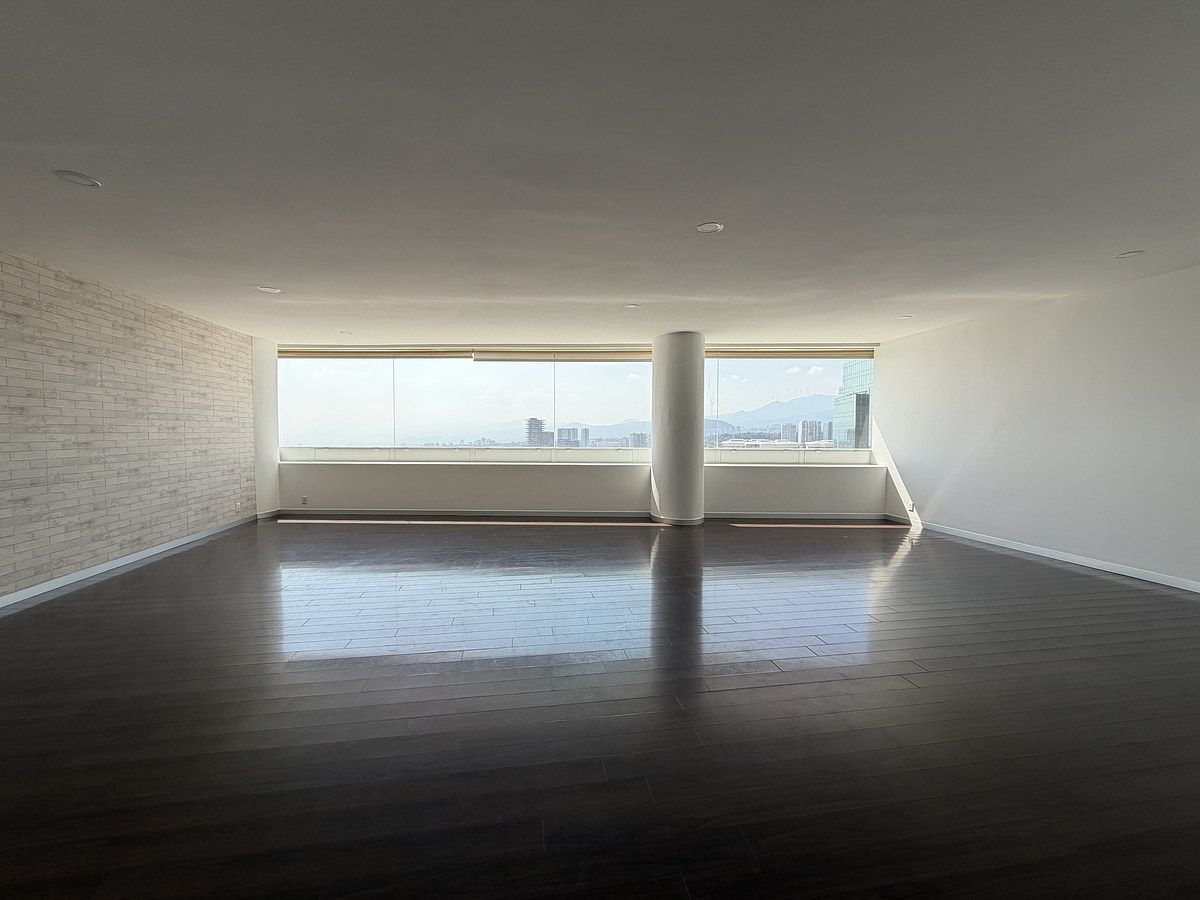 5 of 51: Amplia Estancia