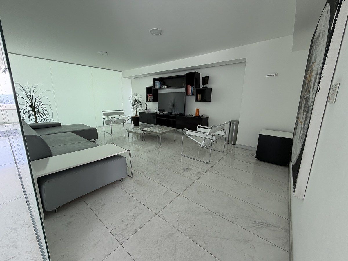 47 of 51: Area de Televisión Comun