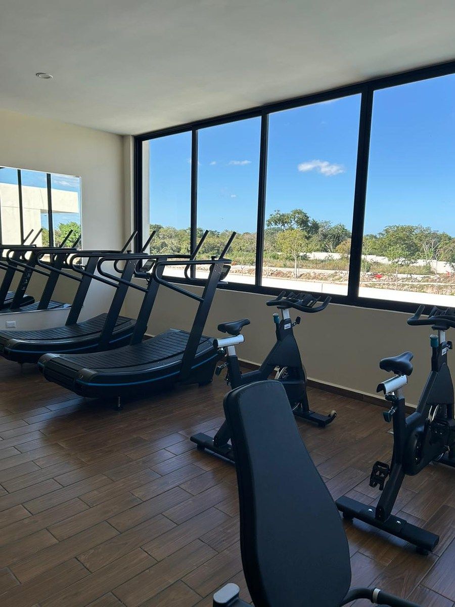 10 de 23: Gimnasio Casa Club