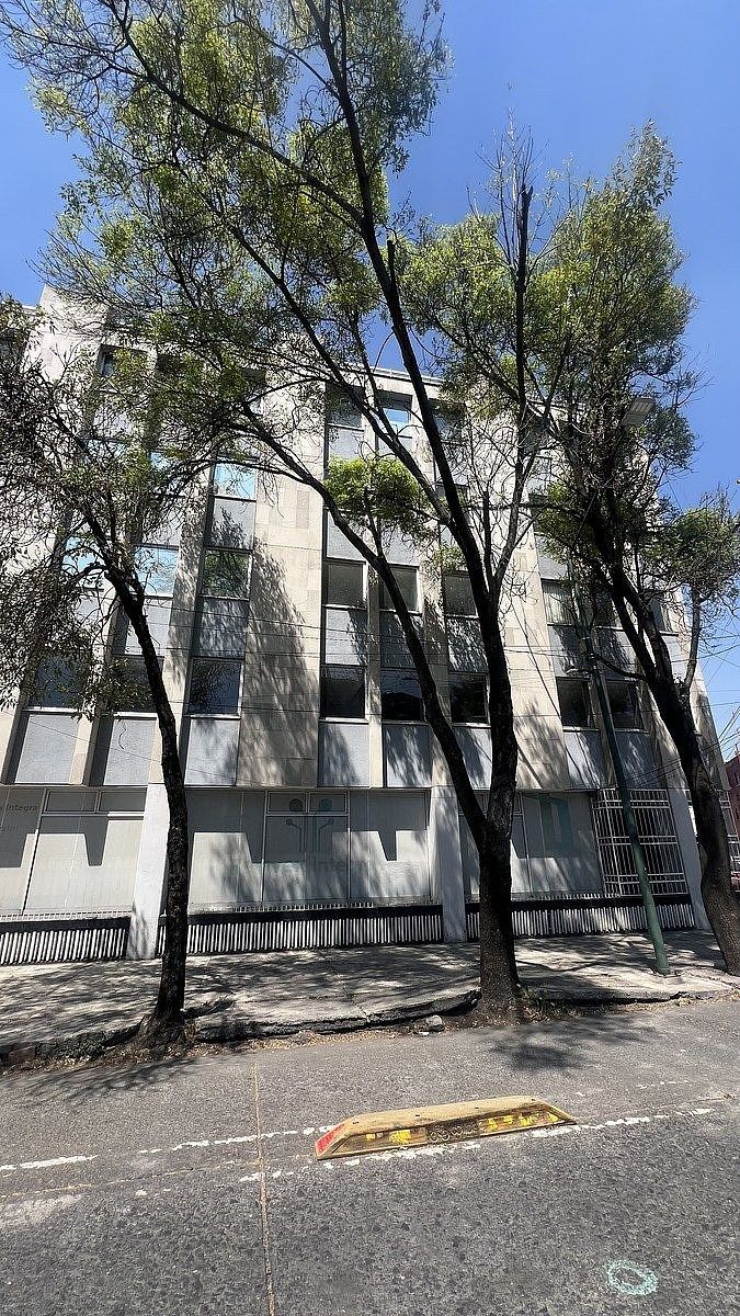 Edificio Comercial en Venta en Diagonal 20 de Noviembre en Excelente Estado