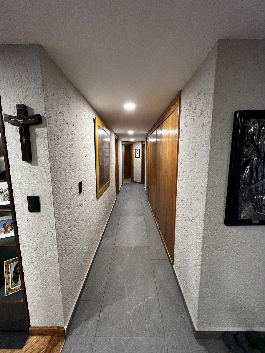 6 de 12: Pasillo a las recámaras