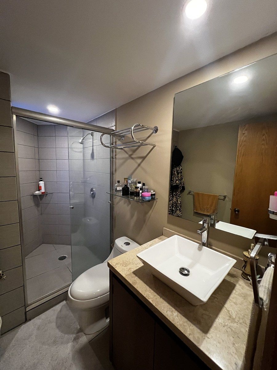 8 de 12: Baño completo