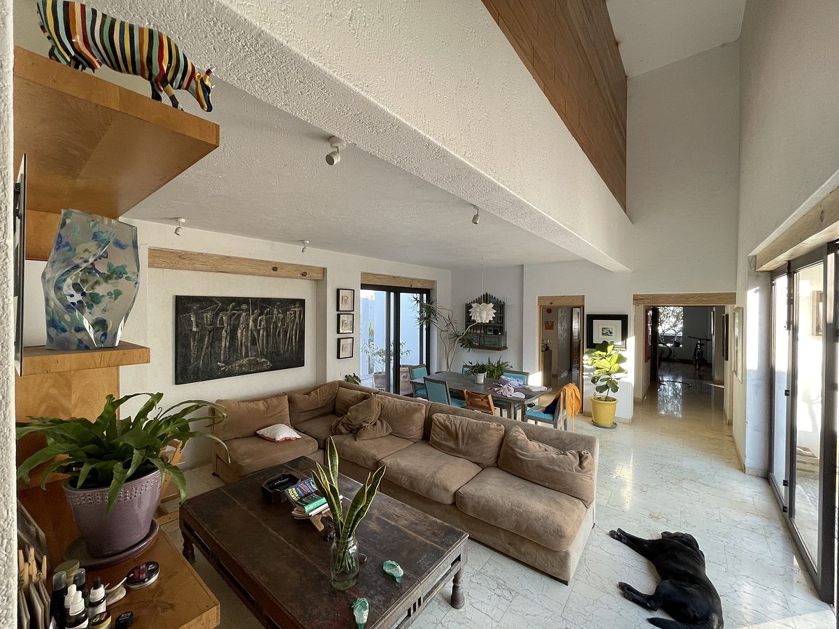 11 of 32: Vista Living Room y Ante Comedor