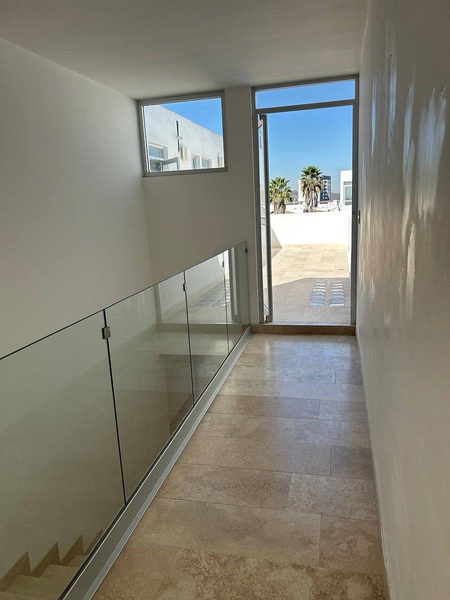 25 of 36: ACCESO A ROOF GARDEN