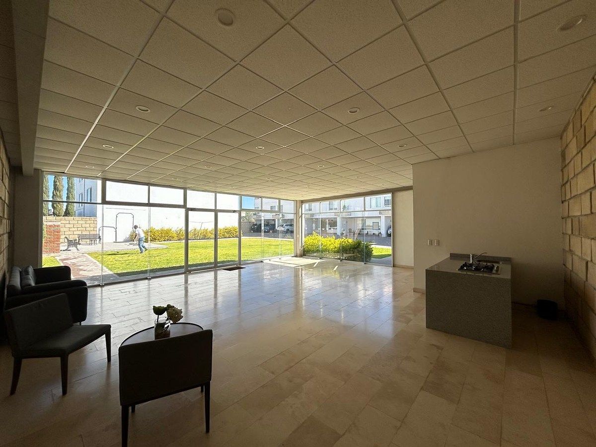 31 of 36: SALON DE USOS MULTIPLES