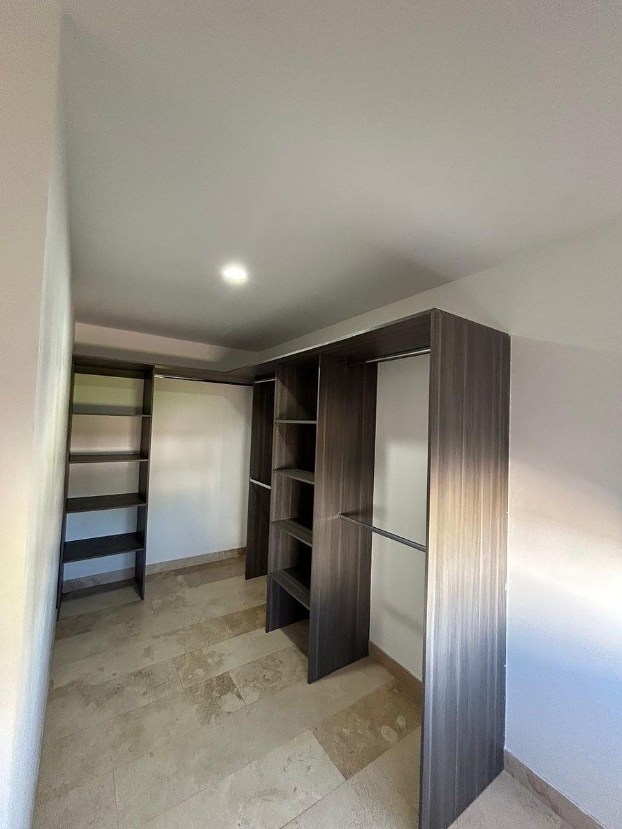 18 of 36: VESTIDOR RECAMAPRA PRINCIPAL