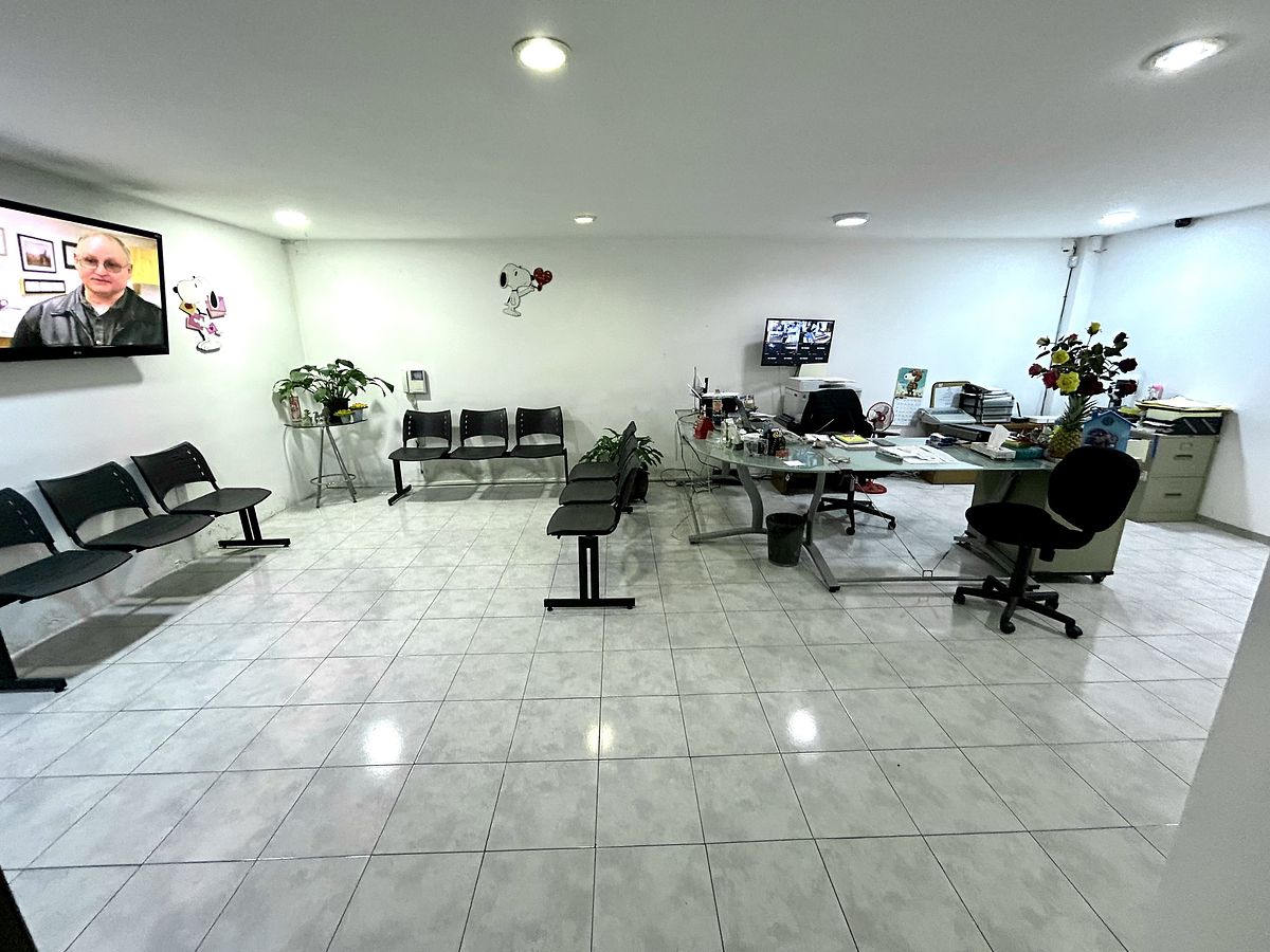 3 of 28: RECEPCION Y SALA DE ESPERA