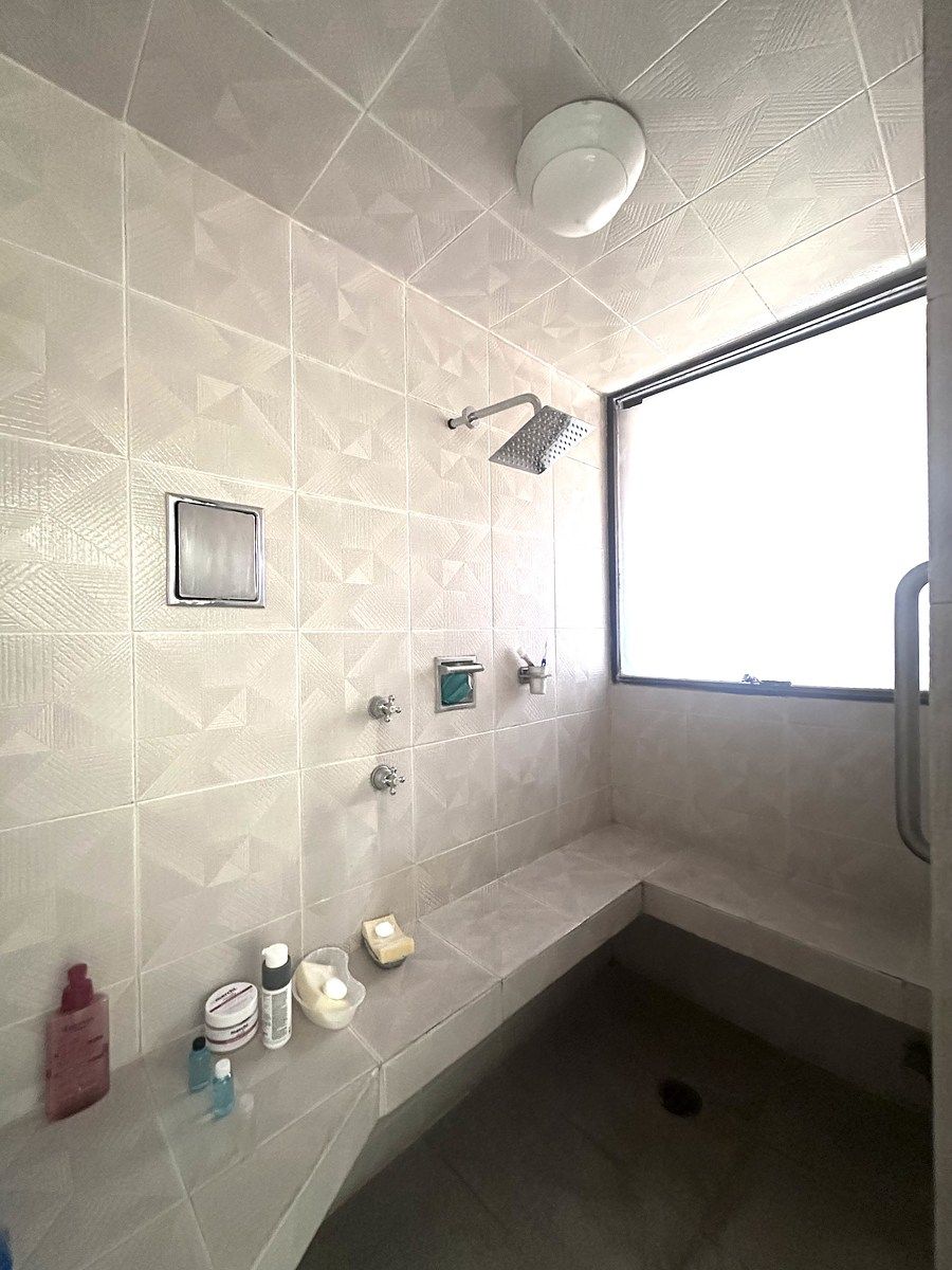 23 de 42: Regadera con Opción a Vapor