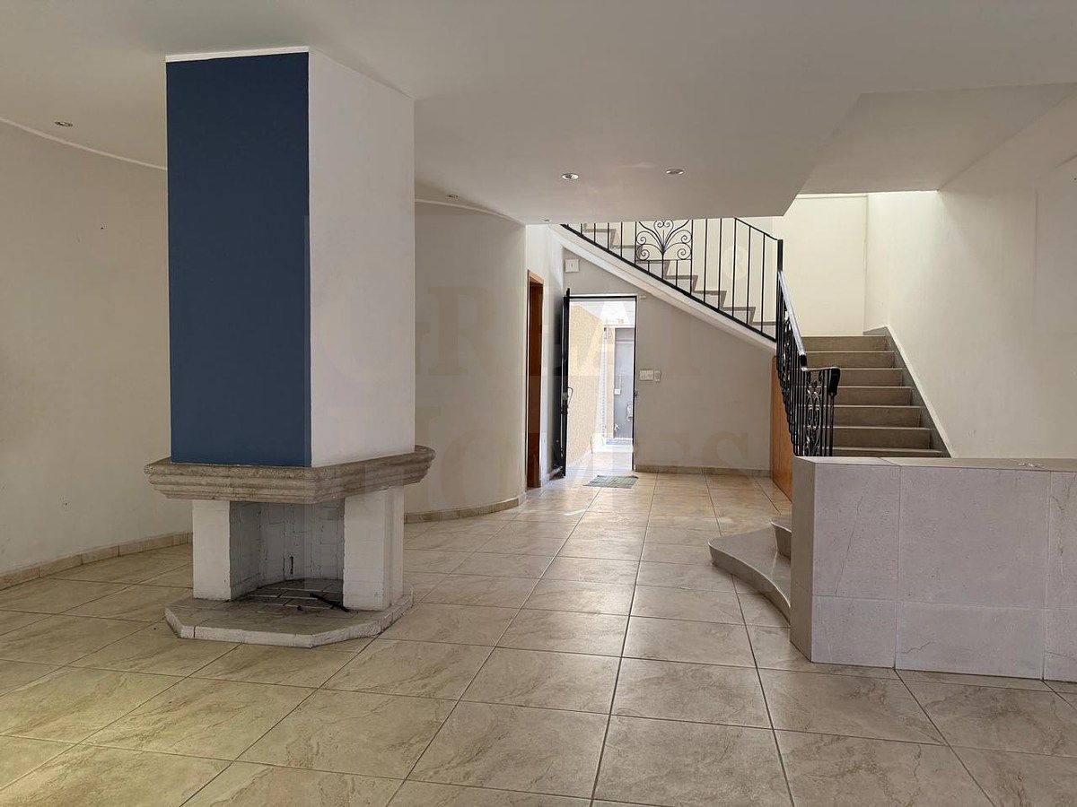 5 of 16: Piso de cerámica