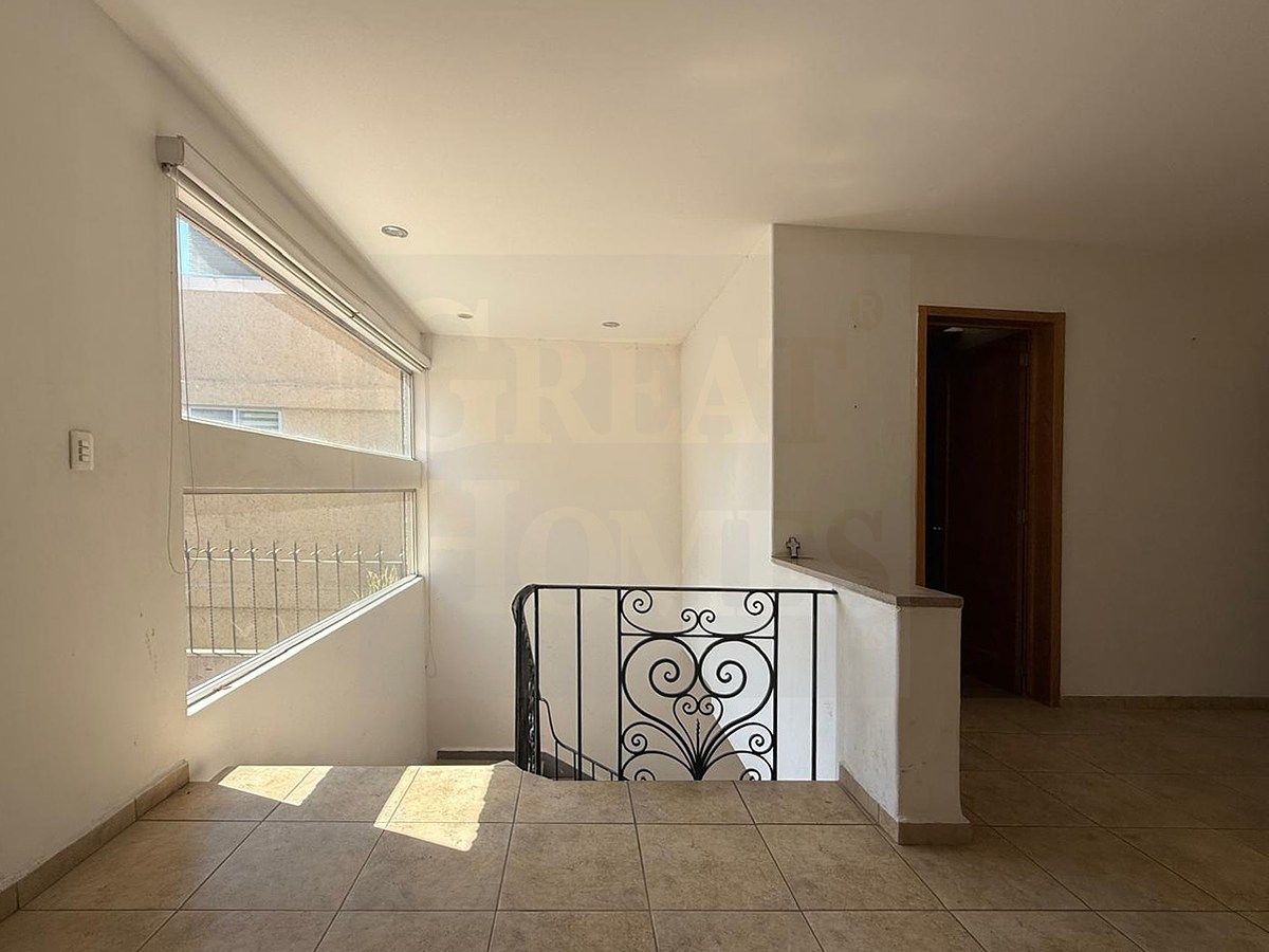 16 of 16: Buena entrada de luz natural