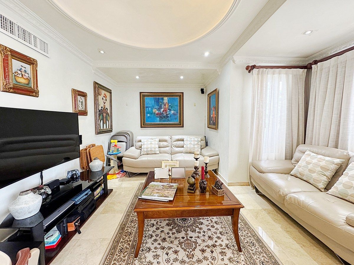 6 de 27: Estudio cerrado