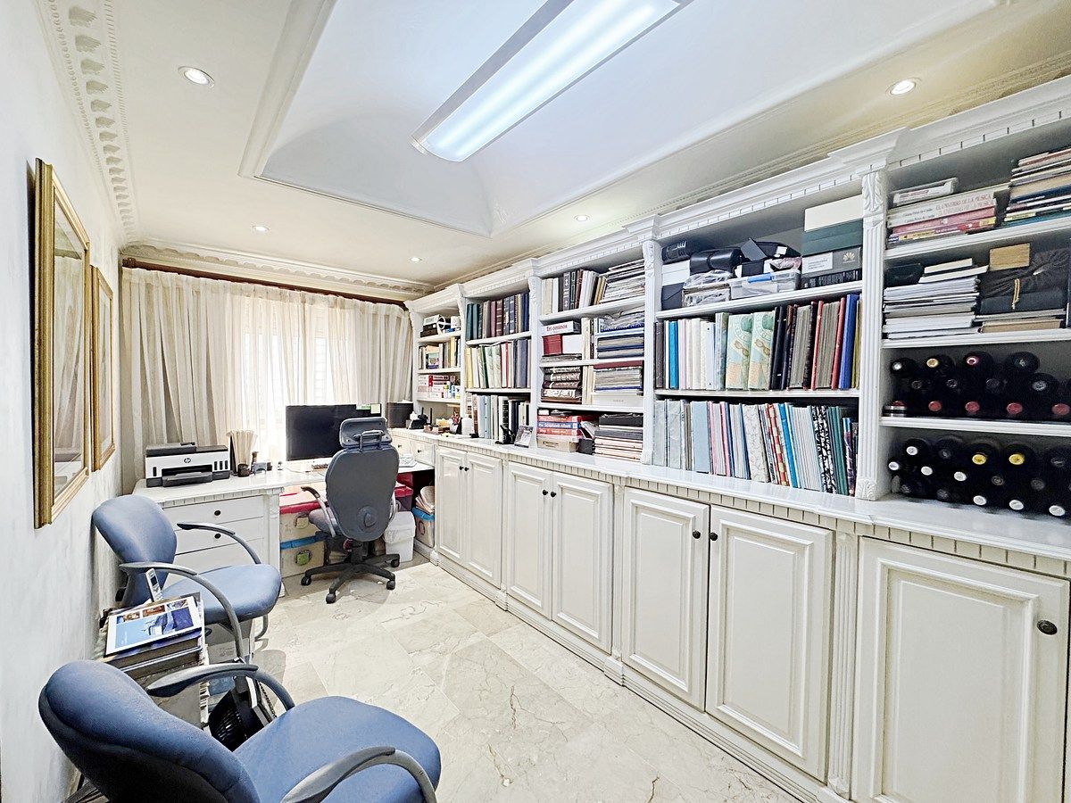 20 de 27: Anexo hab. principal (uso de oficina)