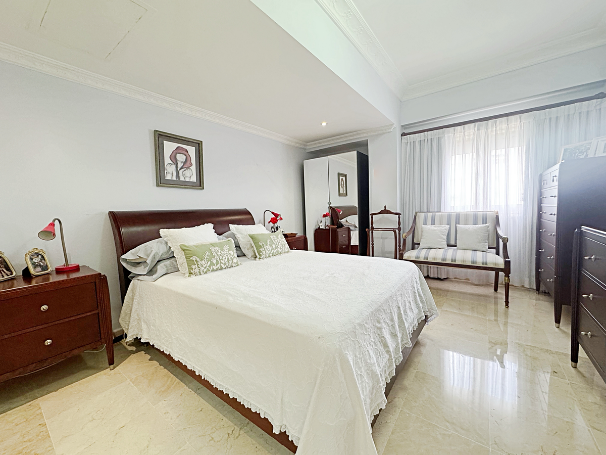 24 de 27: Habitación secundaria #1