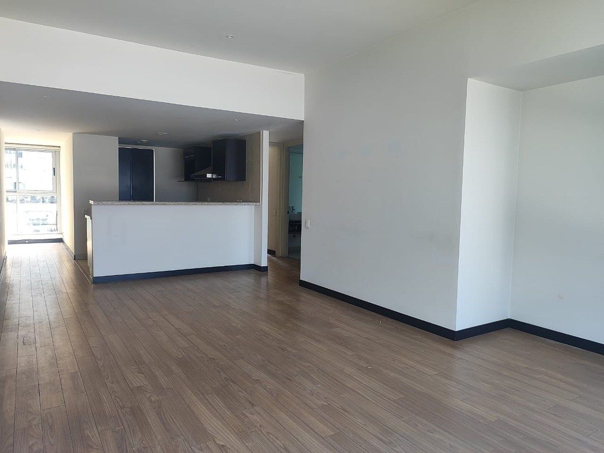 11 of 44: Area de comedor