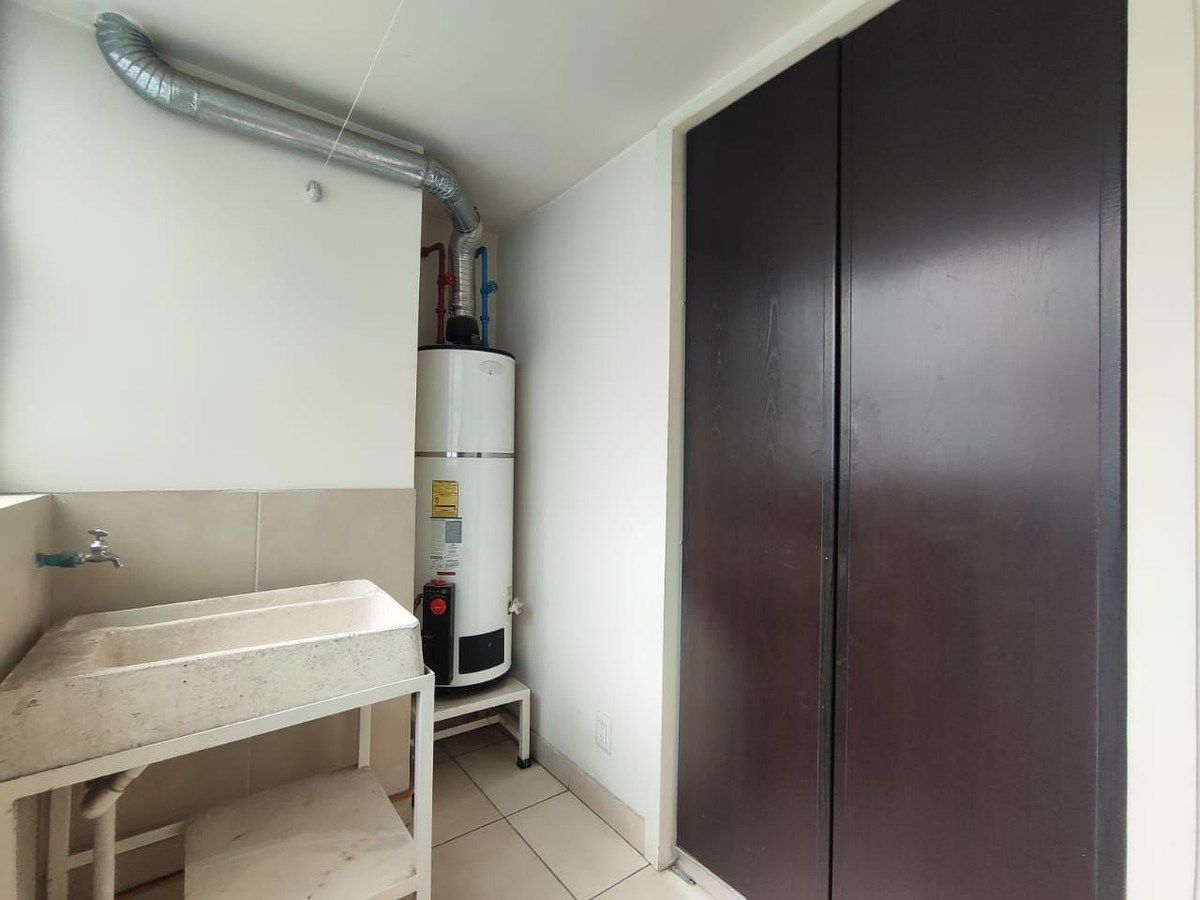 41 of 44: Cuarto de lavado