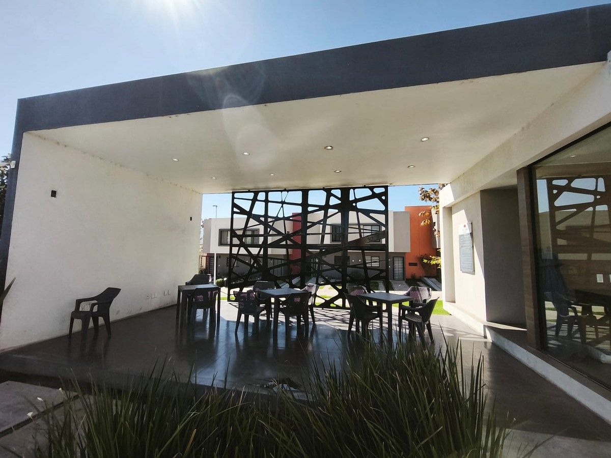 16 de 17: Salón de usos múltiples