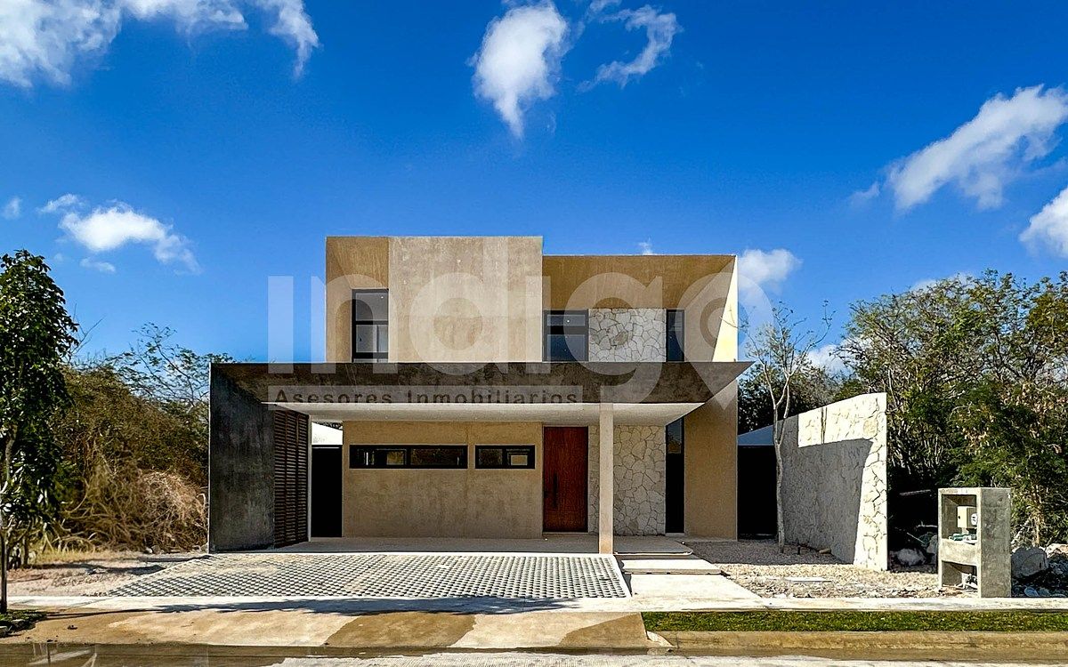 Casa en Venta en Mérida en Privada Mistika, Zona Country Club