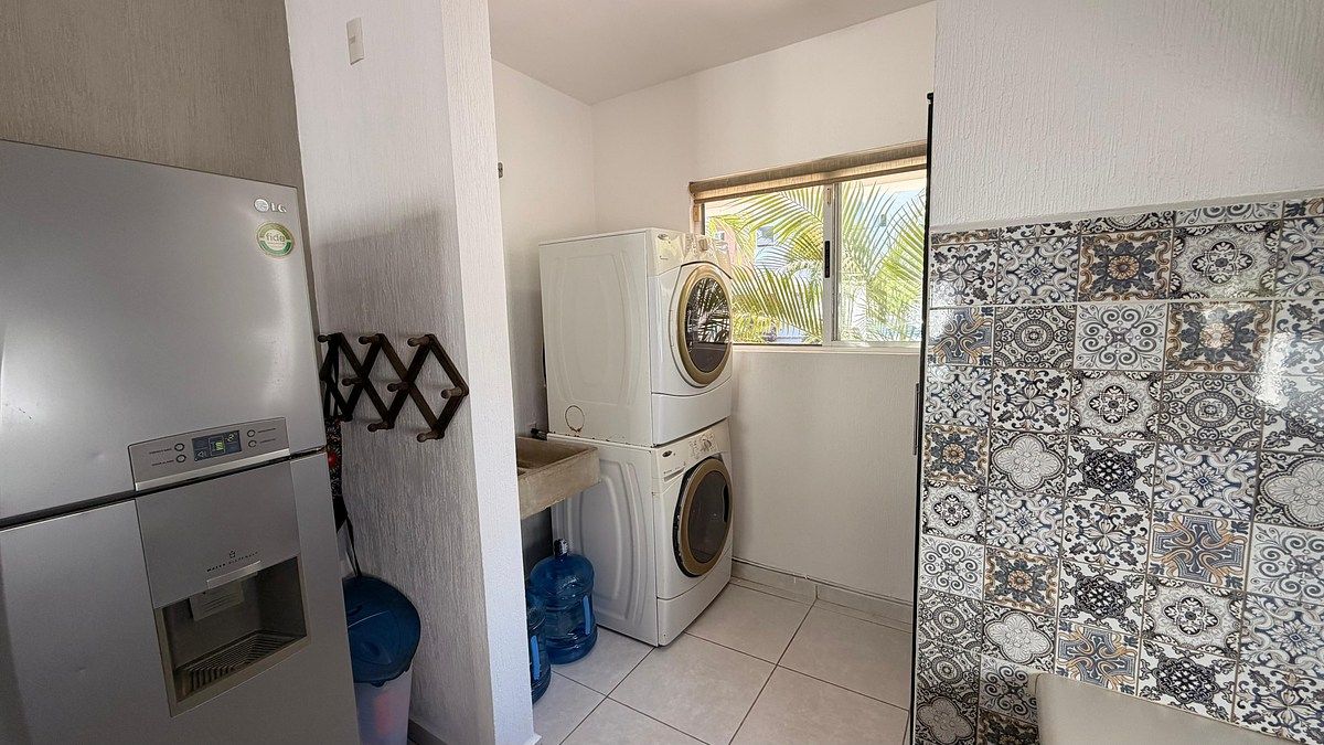 21 of 38: Área de lavado