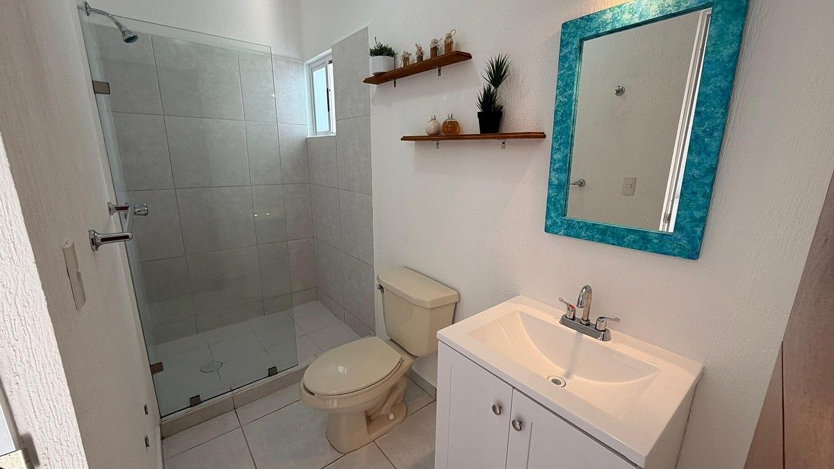 25 de 38: Baño completo