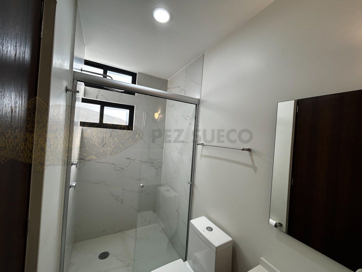 8 of 25: Baño completo nuevo