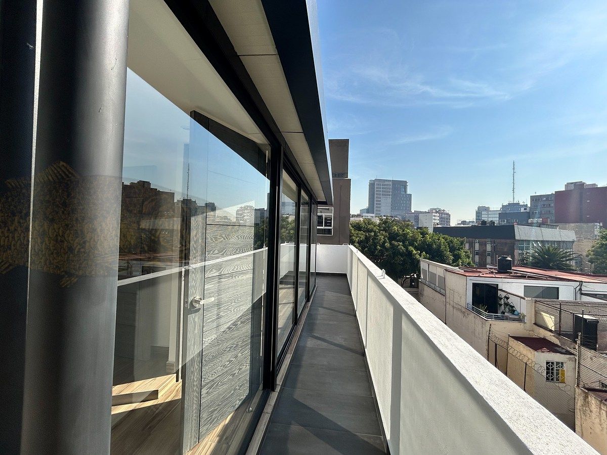 20 of 25: Balcón Roof Garden