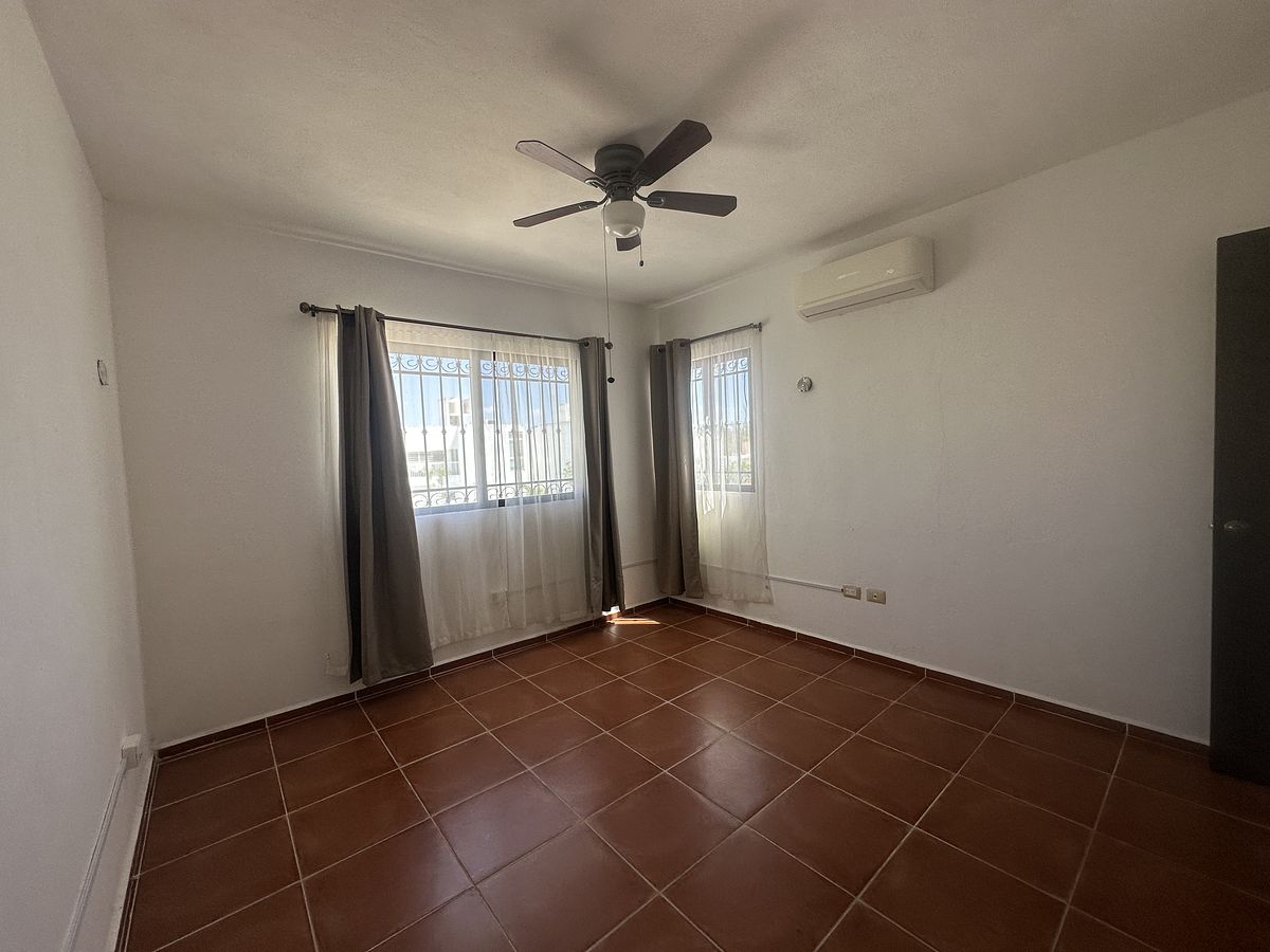 11 de 12: Habitación #2