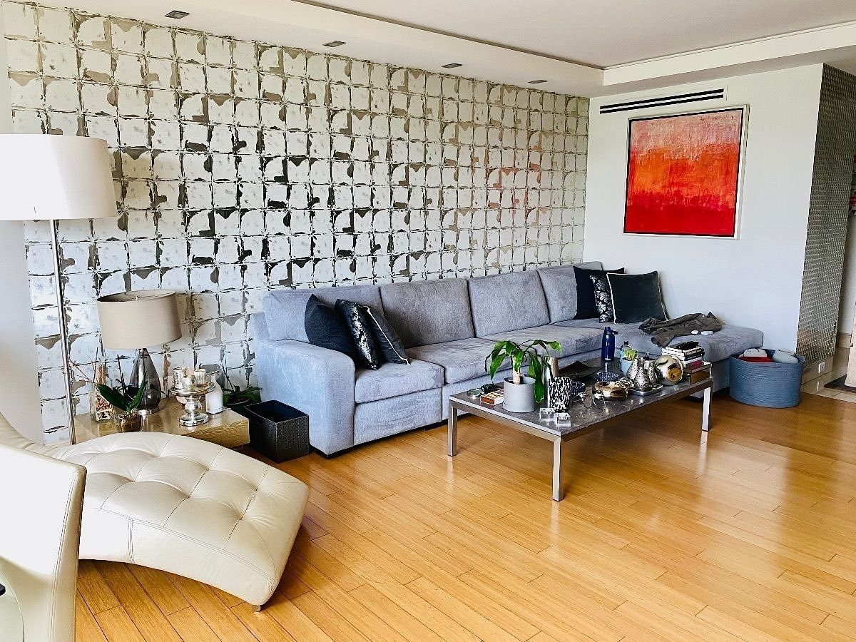 8 de 28: Family Room