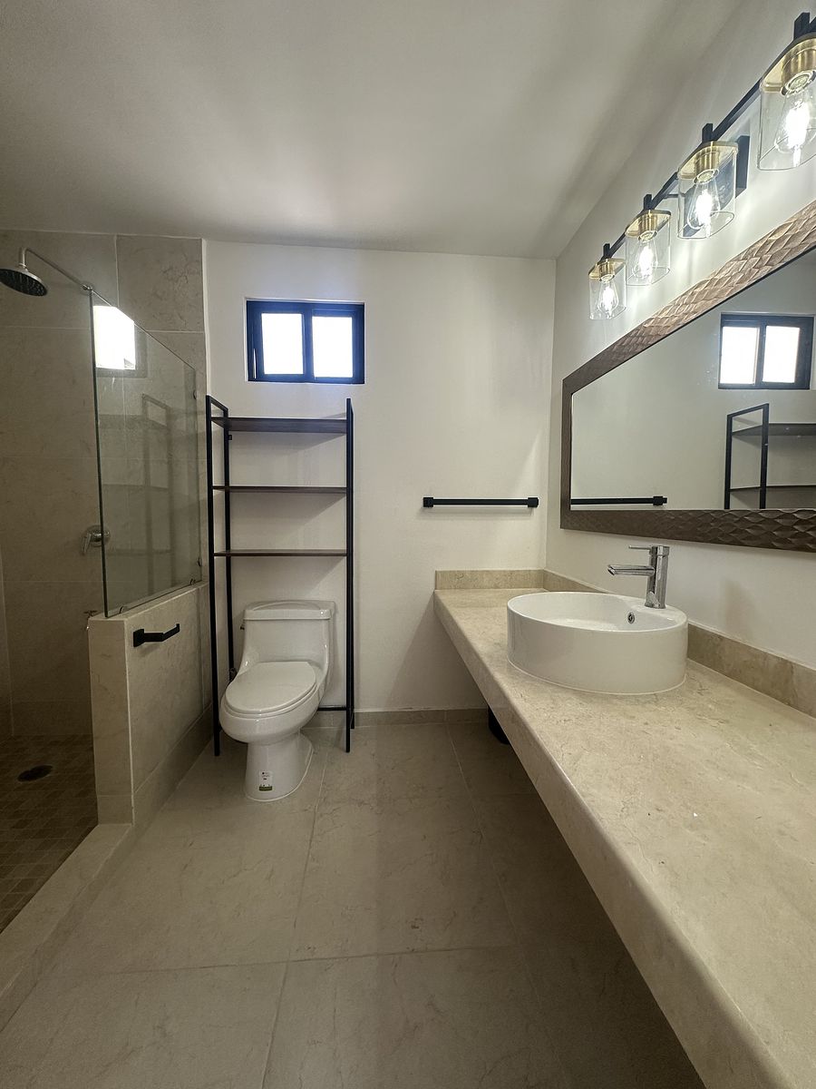 11 de 15: Baño habitación principal