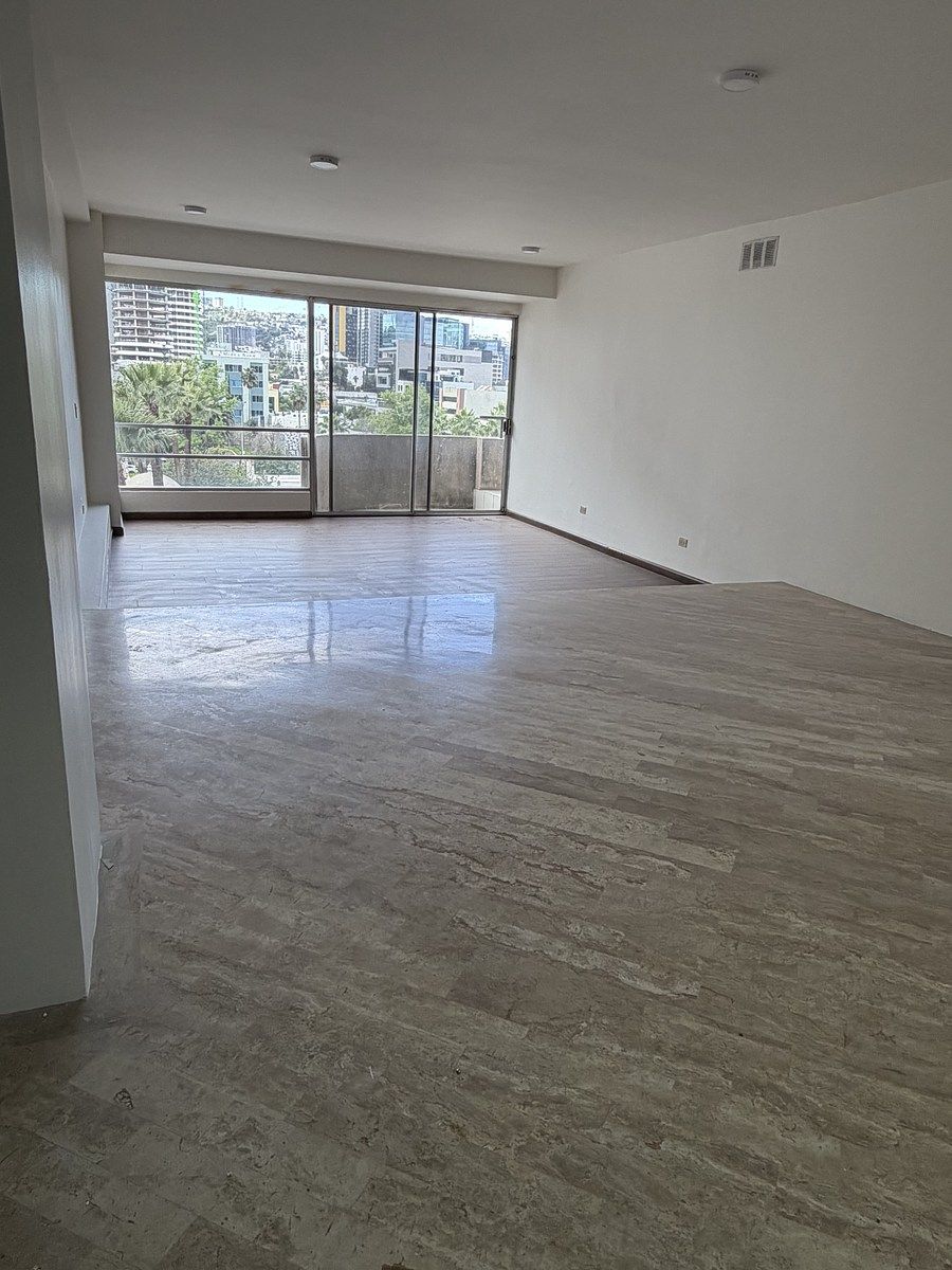 2 de 50: Área de Sala y comedor