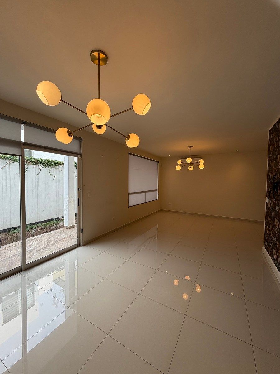 14 de 14: Sala-comedor