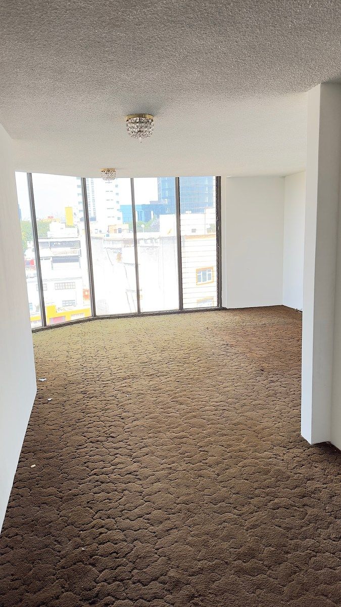 9 de 33: RECÁMARA PRINCIPAL