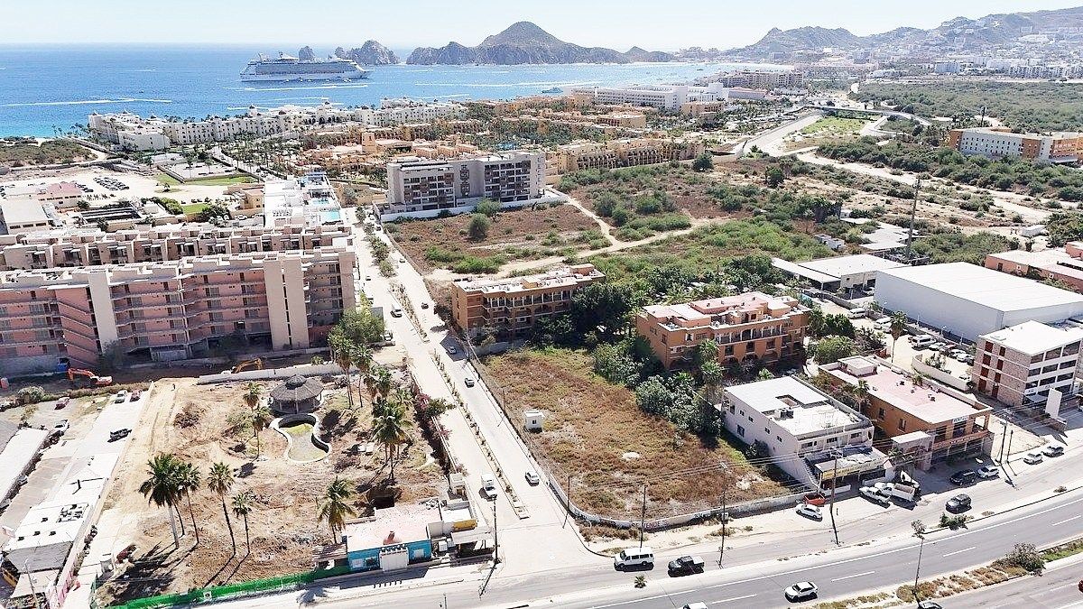 9 de 10: Entrada a los hoteles RIU Y RIU PALACE