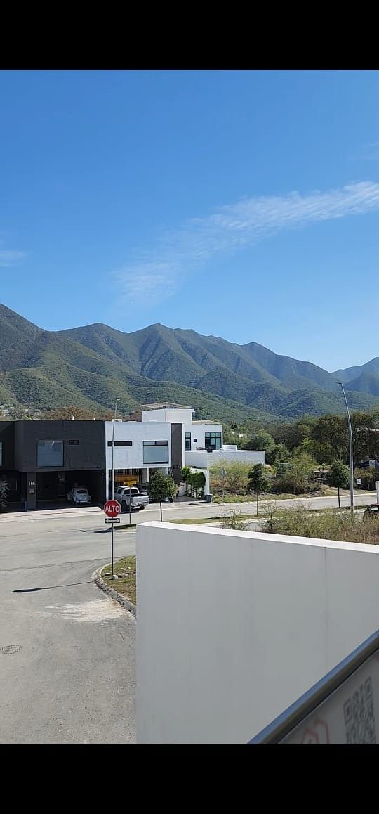 23 of 25: Vista desde el balcón de recámara principal